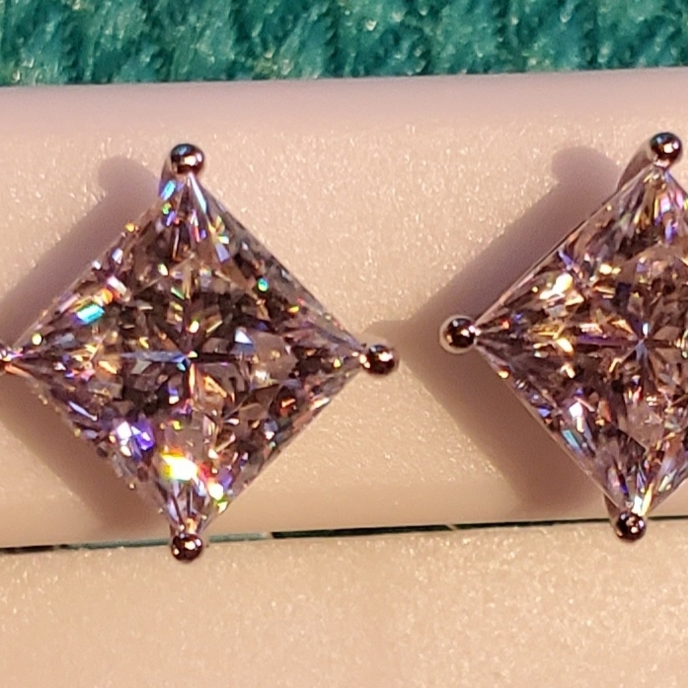 Moissanite 8mm Princess Cut Sterling Silver Post Earings 6 CTW. NWT Unisex